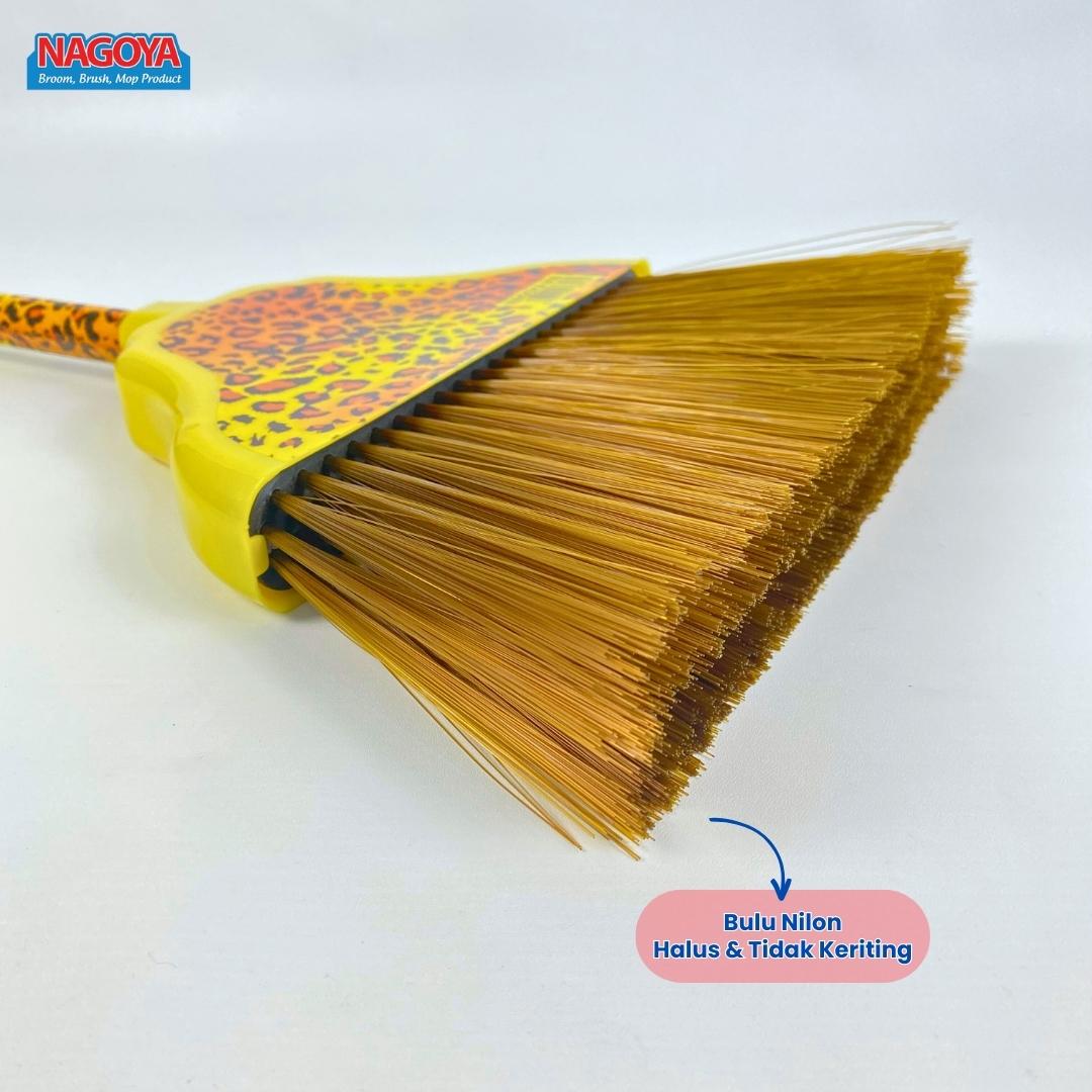 816 Tiger Broom - Image 3